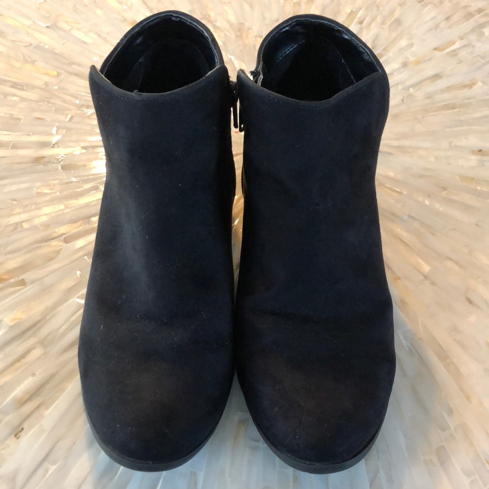 Simply Vera ankle boots in black suede.  Size 7.5